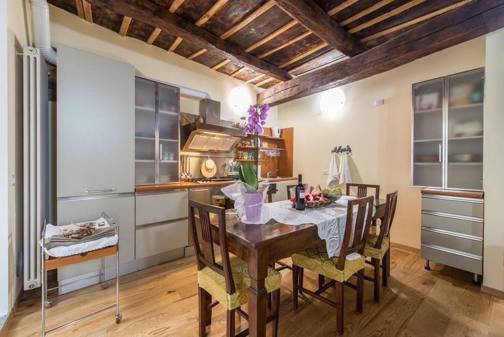 Apartamento Porta Dipinta House Bergamo Alta Habitación foto